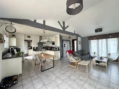 4 km du lac d'ARJUZANX, maison 3 chambres