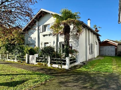 Authentique maison de ville avec grenier aménageable !
