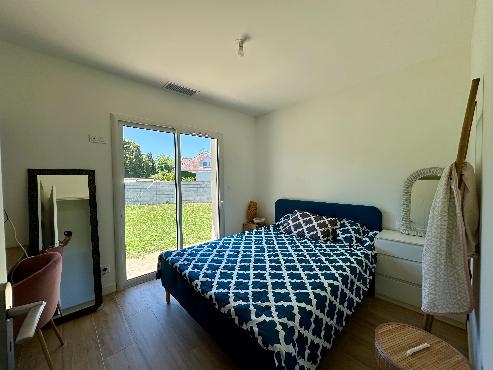 En campagne, villa moderne aux belles prestations
