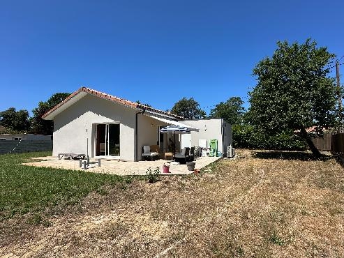 En campagne, villa moderne aux belles prestations