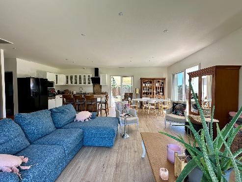 En campagne, villa moderne aux belles prestations