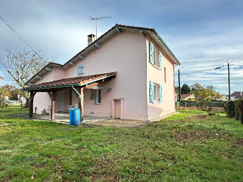 Intérieur rénové, quartier calme et nature à deux pas du lac