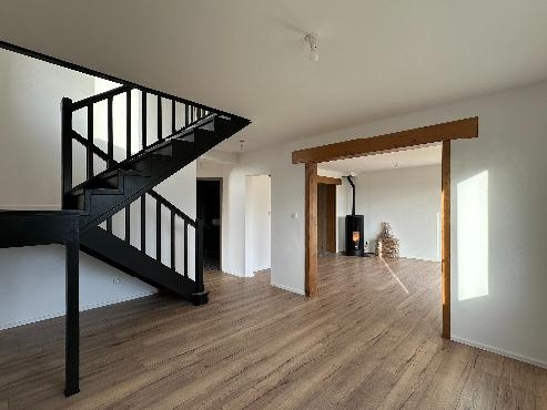 Intérieur rénové, quartier calme et nature à deux pas du lac