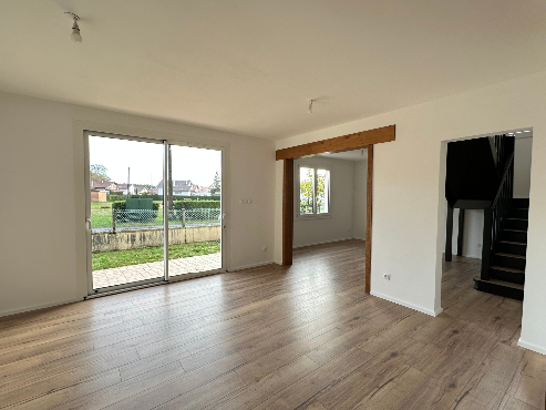 Intérieur rénové, quartier calme et nature à deux pas du lac