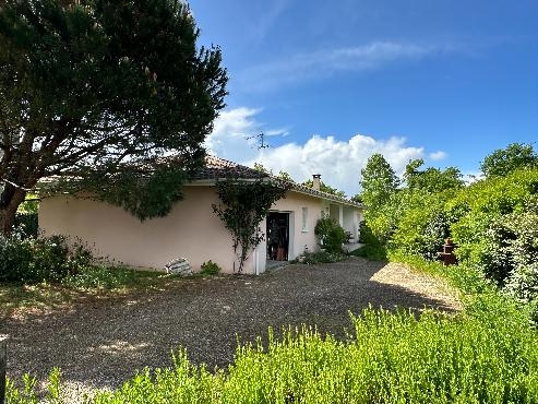 Lac d'ARJUZANX à 6 km - maison confortable de plain-pied