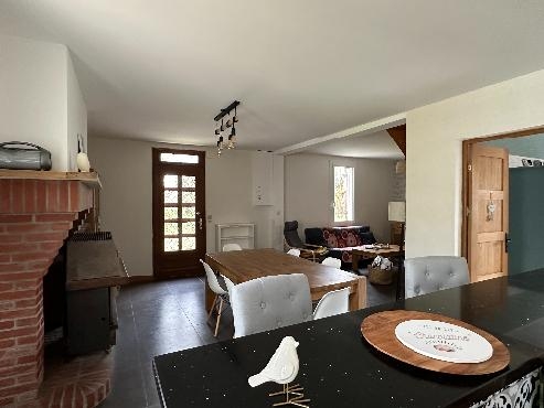 Maison de campagne rénovée sur 1 hectare près tous commerces