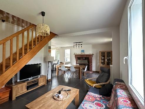 Maison de campagne rénovée sur 1 hectare près tous commerces