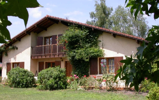 Maison de landaise typique de construction traditionnelle