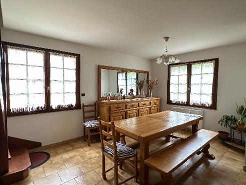 Maison de style landais, 4 chambres sur 4 400 m² de terrain