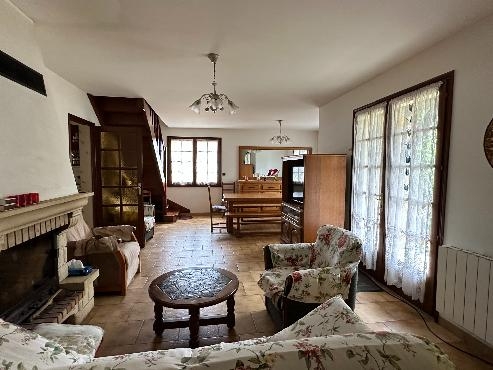 Maison de style landais, 4 chambres sur 4 400 m² de terrain