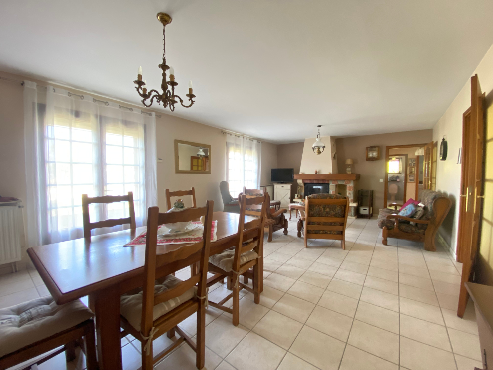 Maison spacieuse et confortable, près tous services !