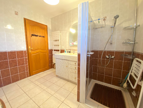 Maison spacieuse et confortable, près tous services !