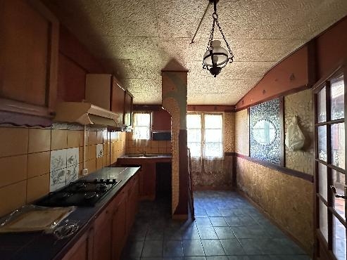 Maisonnette A RENOVER