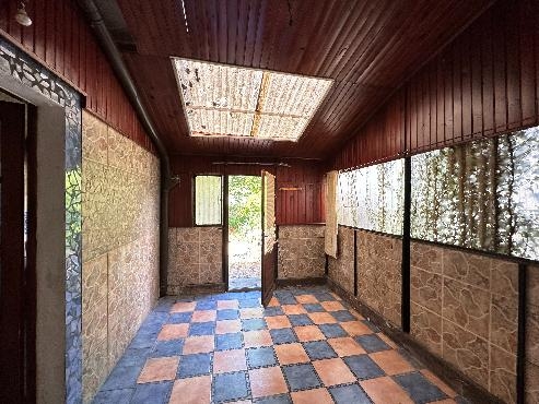 Maisonnette A RENOVER