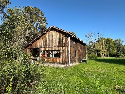 Propriété de caractère sur 5 hectares et près de 4 000 m²